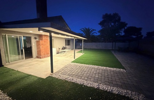 Green Valley North House | 4BR Retreat 15 from the Strip 5 Beds Fully Furnished Perfect for extended Stays