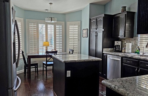 Paradise House | 5★ Guest Favorite Pool Home Near Strip and Airport. Peaceful Vegas Escape