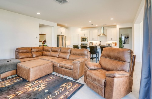 Glendale House | 5 Mi to Westgate! Newly Built Family Retreat