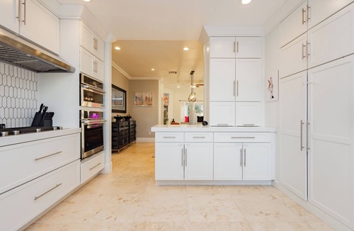 Enterprise House | 5 Min to Strip- Sleeps 16- Resort Style Pool-Sports court- near airport - games