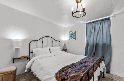 Southside House | 5 minute walking to downtown, NAU, coffee shops, shopping, parks and more!
