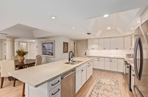 South Scottsdale House | 5 STAR NEW FURNISHINGS HI SPEED INTERNET, 2 pools McCormick Ranch Walkable