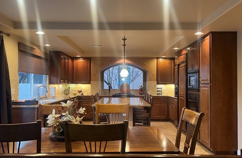 Enterprise House | 5BD/4BA, King bed, private pool, foosball & pool table, and few miles to strip