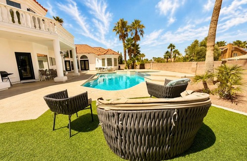 Spring Valley Villa | 5BR Luxury Oasis Pool &Karaoke Near Strip Secure & Quite