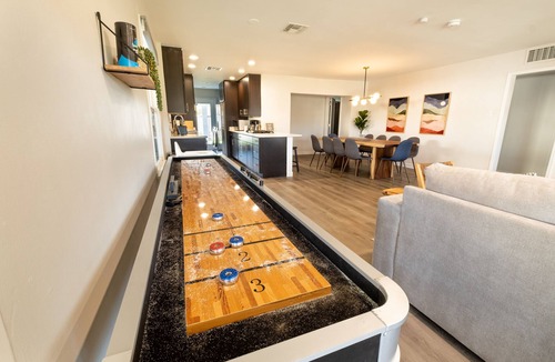 Encanto House | 🌵5BR Midtown Retreat 🌵 Heated Saltwater Pool/Spa ⭐ Firepit ⭐ BBQ ⭐ Office ⭐