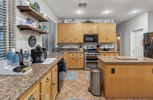 Gibson Springs House | 5BR Spacious Family Retreat with Pool, Spa, & Games - Close to Strip and Shops