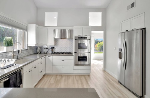 Woodland Hills House | 5BR w/Hot Tub, Fire Pit, Views & 2 King Beds