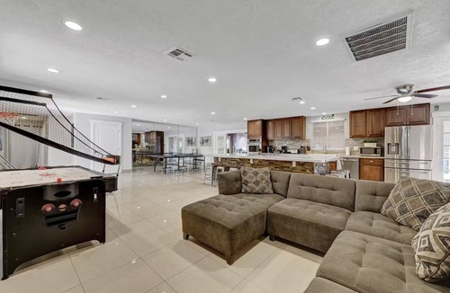 Enterprise House | 6870 sqft Indoor Pool/Theater Room/Game Room, 10bd