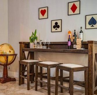 Henderson House | 6BR Luxe Vegas Villa Heated Pool, Spa & Games