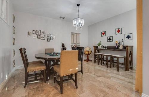 Henderson House | 6BR Luxe Vegas Villa Heated Pool, Spa & Games