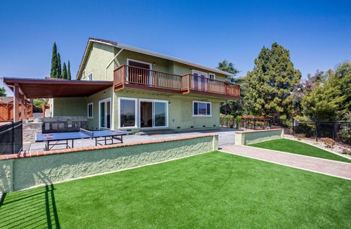 East San Jose House | 7 Mi to Dtwn San Jose: City-View Family Getaway