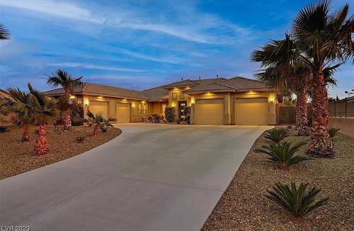 Enterprise House | 7 minutes from strip. Luxury home at affordable price.