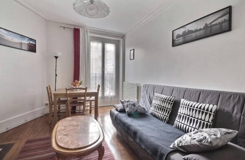 Quartier de la Salpetriere Apartment | A COMFORTABLE AND AUTHENTIC PARISIAN LIVING EXPERIENCE ON RUE JENNER