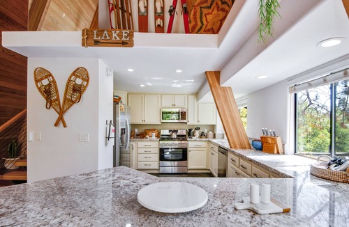 Lake Arrowhead Cabin | A-Frame of Mind Fenced Yard - Lake Access - AC - Lake View - One-of-a-Kind