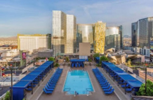 Las Vegas Condo | A Hilton Vacation Club of the Polo Towers Villas, on prime LasVegas Strip locatn