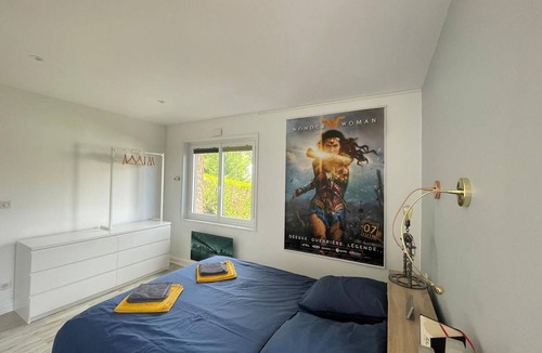 Montjuzet Apartment | Accommodation with pool and view