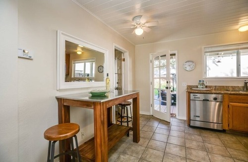 Ojai House | ADORABLE DOWNTOWN OJAI COTTAGE WITH THE BEST LOCATION IN HEART OF TOWN
