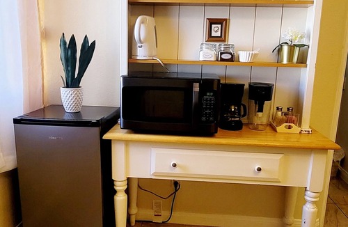 Wyeth Ranch House | Adorable Private house 1 bedroom - FREE parking on premises