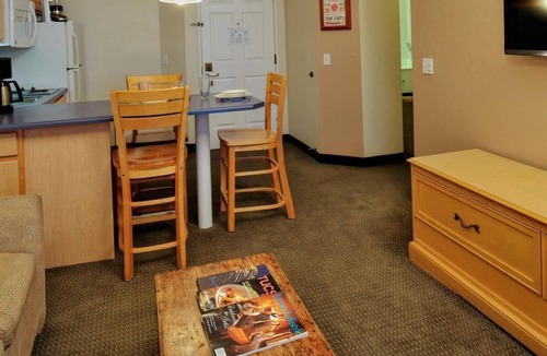 Palo Verde House | Adventure Awaits! 2 Spacious Units Near The Art Institute of Tucson, Pool