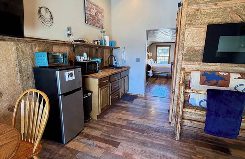 Payson House | Adventure Cabin within the Heart of Arizona! Pickle ball court!