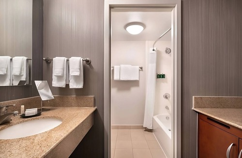 Camelback East Hotel | Affordability Meets Comfort! w/Outdoor Pool, Short Drive to Arizona Capitol