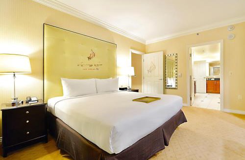 Las Vegas Apartment | Amalz 2 Bedroom 3 Bathroom Balcony Suite at Mgm Signature ! Las Vegas