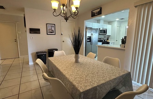 Paradise House | Amazing House close to Strip, Convention Center and UNLV