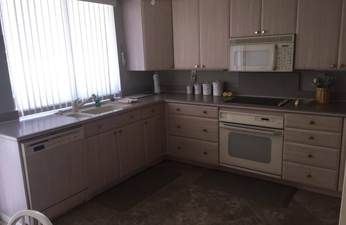 Rancho Mirage Condo | AMAZING RANCHO LAS PALMAS! 3 BEDROOMS! On GOLF COURSE + POOL & JACUZZI & BBQ!