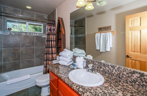 Big Bear Cabin | Angel View Chalet Family/Group Retreat | Central Moonridge Location
