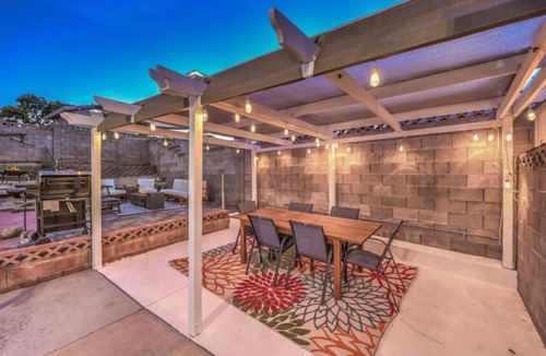 Paradise House | Arcade Lounge, Pool, Spa, Billiards, Dog Friendly