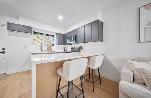 Camelback East Apartment | Arcadia Lite Unit 6 with Fast Wi-Fi + W/D