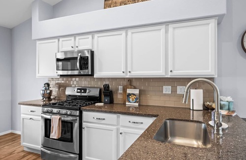 Superstition Springs House | Athena's Crown Jewel 3 King Beds | Private Pool + Putting Green | Stylish Mesa Retreat