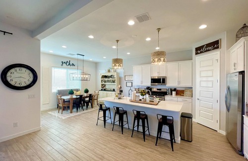 Buckeye House | AZ Sunshine Home(25 min to Airport)Resort Backyard~BBQ/POOL~ Spring Training🏟