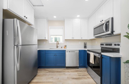 Old Towne Apartment | Beachfront Studio Steps to Main Street