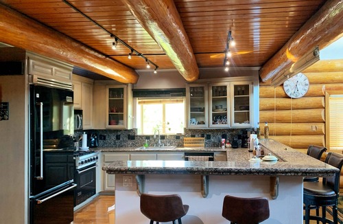 Castle Glen Estates Cabin | BearPaw Retreat - Real Log AmazingViews Mins to Lake
