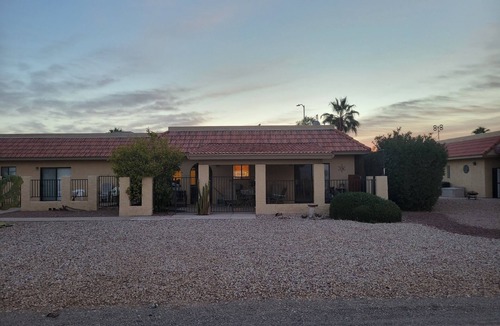 Eleven Mile Corner Condo | Beautiful 2-bedroom 2bath Remodeled Condo 1st fairway in Casa Grande 29-day min