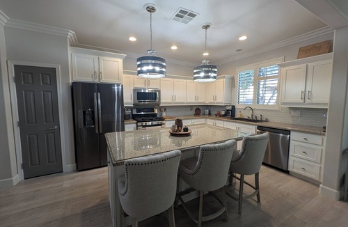 Calico Ridge House | Beautiful 3 bedroom 2.5 bath home in guard gated golf course community.