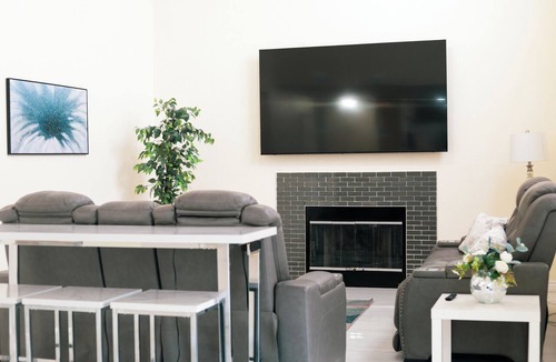 Paradise House | Beautiful 3-bedroom house in welcoming Las Vegas