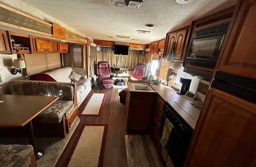 Dewey-Humboldt RV Rental | Beautiful 35' RV escape with scenic views, BBQ, fireplace, pet friendly