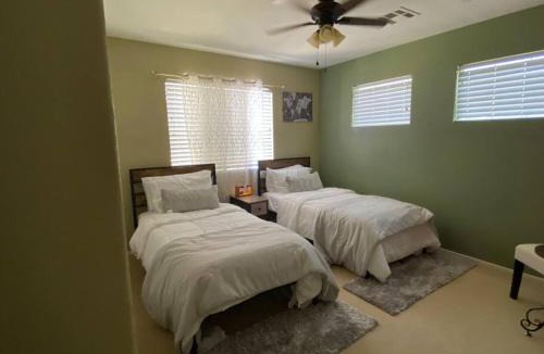 MacDonald Ranch Villa | Beautiful 5 bedroom 3 bath home