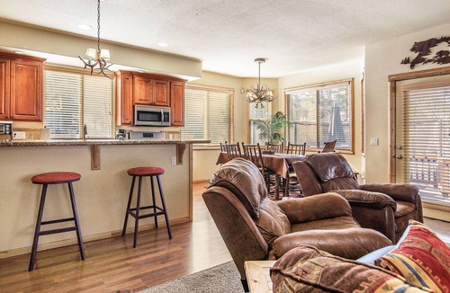 Boulder Bay House | Beautiful Boulder Bay Log Style Home with Hot tub and game room