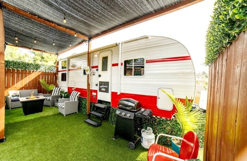 Granite Hills House | Beautiful Caravan Fire Pit and Barbecue Provided in El Cajon, California