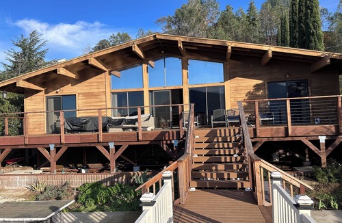 Clearlake House | Beautiful home with spectacular lake and mountain views!