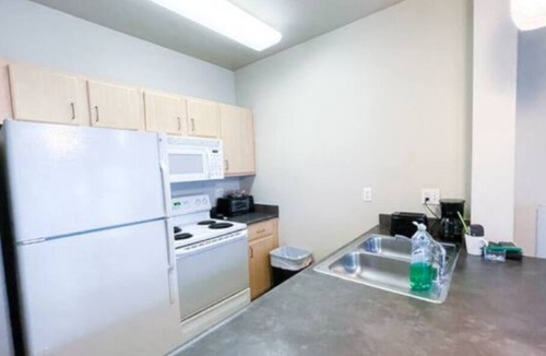 Pacific Terrace Apartment | Beautiful Studio, Nice Balcony, Downtown San Diego