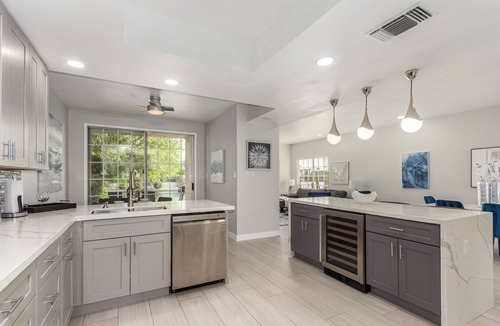 Harbor Point Villa | Beautiful Waterfront Villa in Gilbert