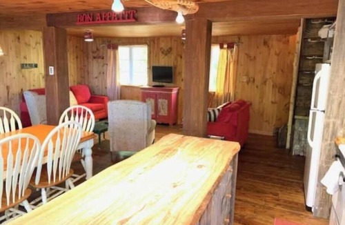 Ellenburg Depot Ski Chalet | Beaver Camp on the Lake