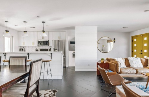 Park Scottsdale Four House | Bello Grove | Old Town w/Pool, Putting Green, Pinball & Games