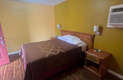 Mid-Wilshire Hotel | Best Motel
