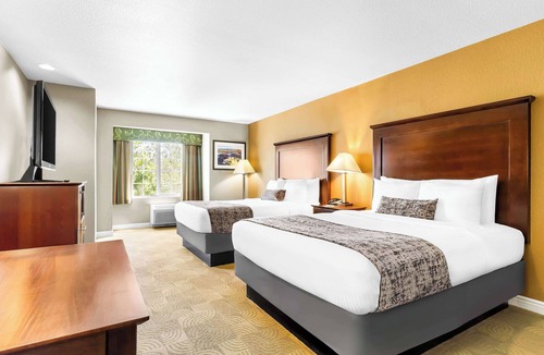 California City Hotel | Best Western California City Inn & Suites