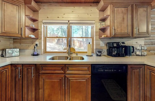Running Springs Cabin | Between the Pines Log Cabin